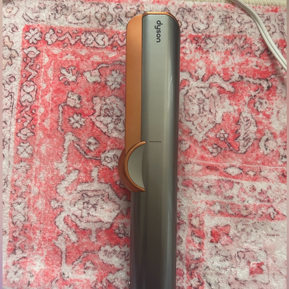 Dyson AirStrait